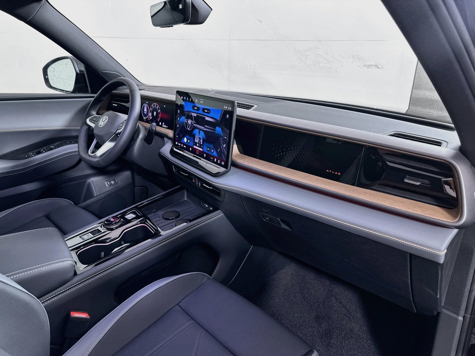 New 2027 Volkswagen Atlas SEL R-Line AWD/4WD image 31