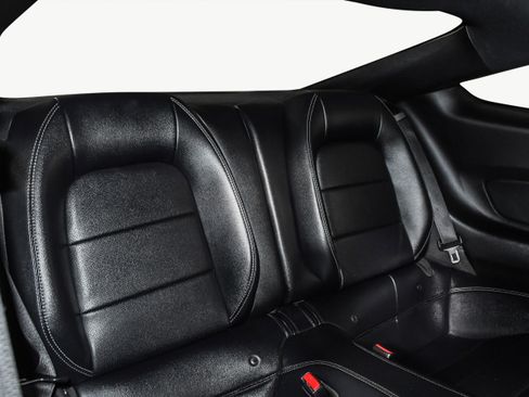 Used 2016 Ford Mustang Premium image 23