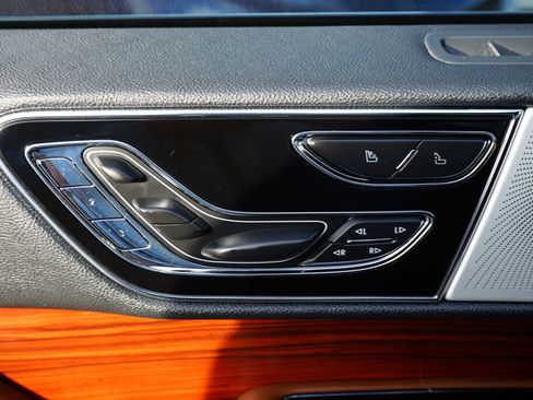 Used 2022 Lincoln Navigator Reserve w/ Equipment Group 201A image 13