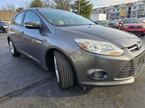 Used 2014 Ford Focus SE image 4