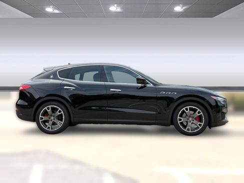 Used 2018 Maserati Levante AWD/4WD image 8