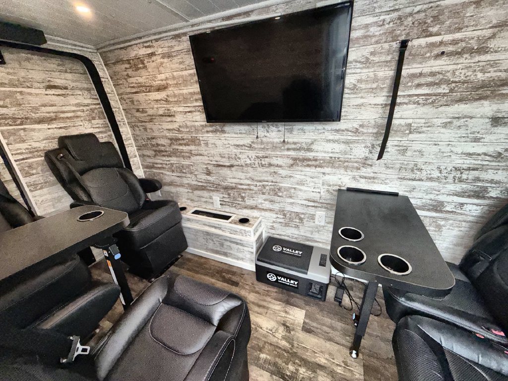Used 2023 Mercedes-Benz Sprinter 1500 image 20