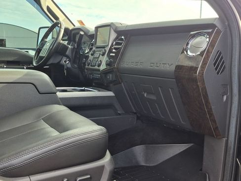 Used 2015 Ford F250 Platinum w/ Snow Plow Prep Package AWD/4WD image 27