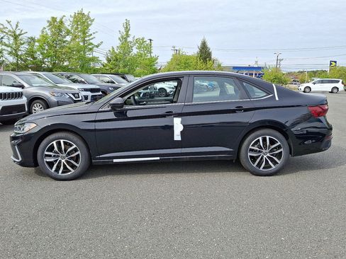 New 2026 Volkswagen Jetta SE FWD image 8