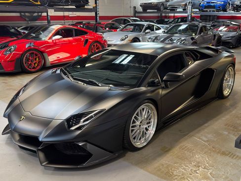 Used 2014 Lamborghini Aventador LP 720-4 50th Anniversario AWD/4WD image 14