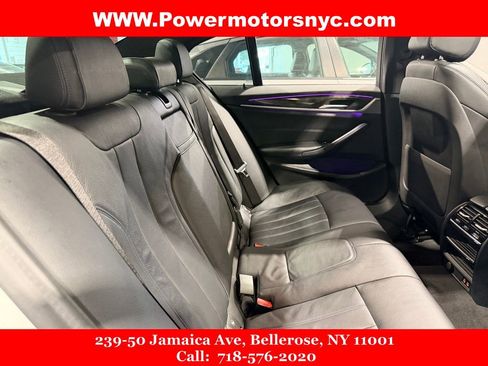 Used 2020 BMW 530e w/ M Sport Package image 25