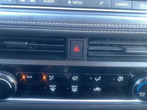 Used 2024 Nissan Rogue S image 8