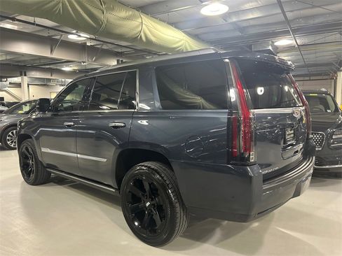 Used 2020 Cadillac Escalade Platinum image 4