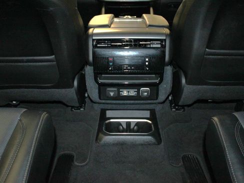 Used 2025 Jeep Wagoneer Series II image 33