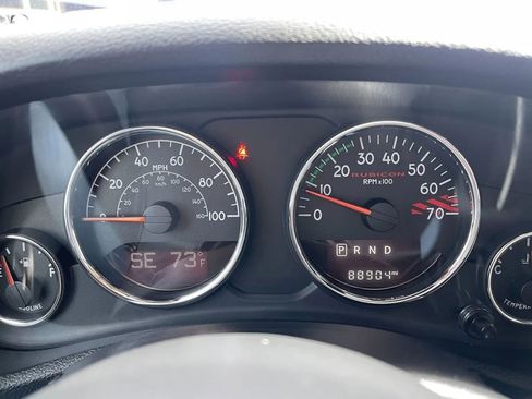 Used 2017 Jeep Wrangler Unlimited Rubicon image 25