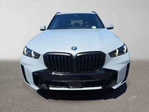 Used 2024 BMW X5 xDrive50e w/ Executive Package AWD/4WD image 8