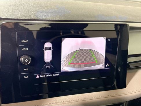 Certified 2025 Volkswagen Taos S image 16