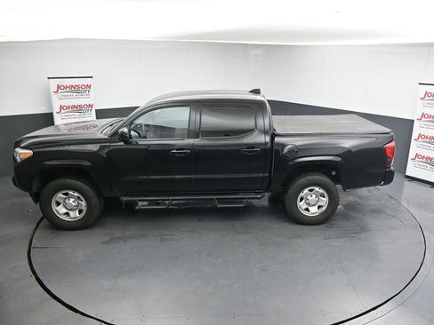 Used 2020 Toyota Tacoma SR AWD/4WD image 13
