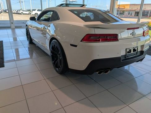 Used 2015 Chevrolet Camaro ZL1 RWD image 17