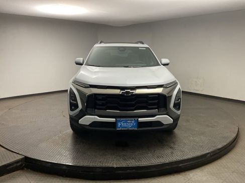 New 2026 Chevrolet Equinox ACTIV w/ Convenience Package III AWD/4WD image 2