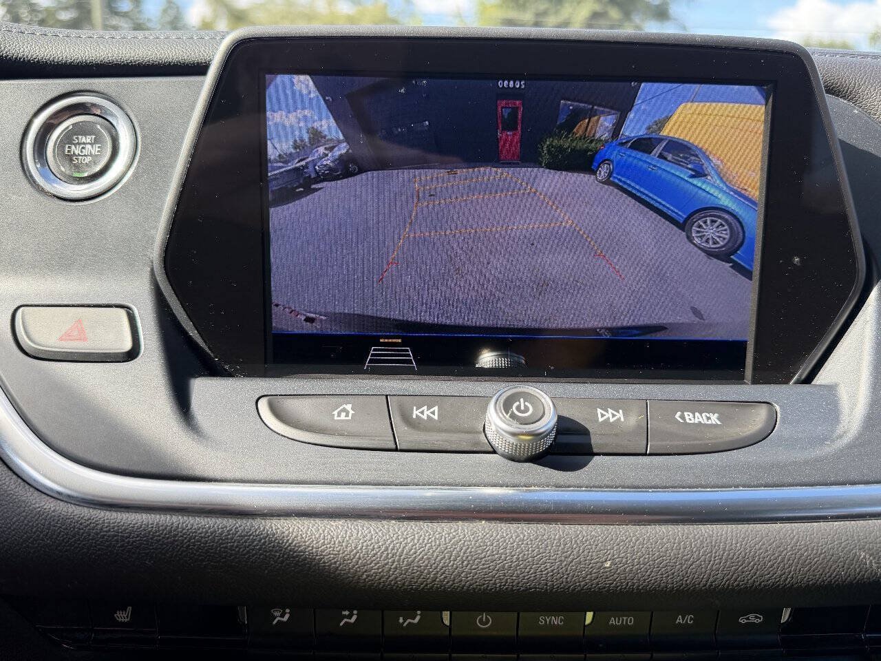 Used 2019 Chevrolet Blazer LT FWD image 14