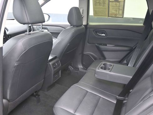 Used 2023 Nissan Rogue SL FWD image 13