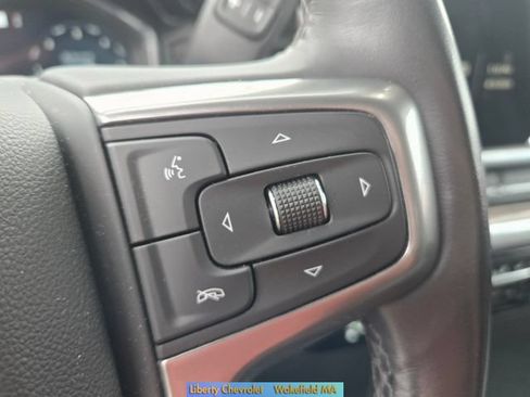 Used 2022 Chevrolet Silverado 1500 LT AWD/4WD image 22