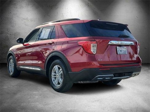Certified 2021 Ford Explorer XLT w/ Equipment Group 202A image 4