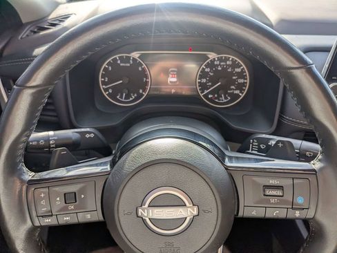 Used 2023 Nissan Rogue SV w/ SV Premium B Package FWD image 29