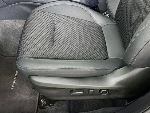 Used 2024 Subaru Forester Premium image 23