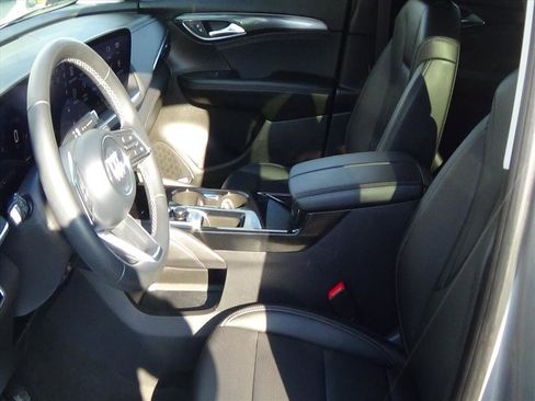 Used 2025 Buick Envision Preferred image 12