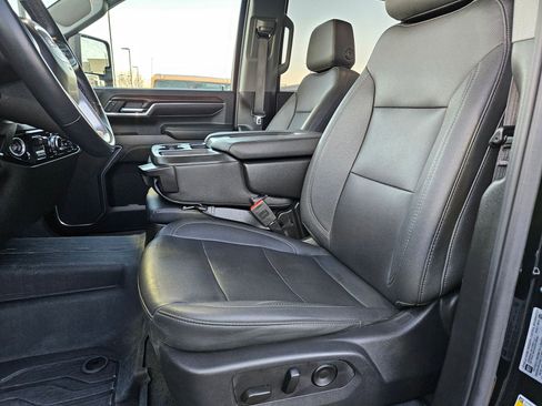 Used 2024 GMC Sierra 3500 SLT image 18