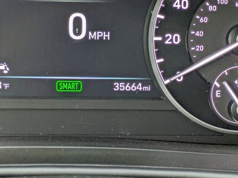 Used 2017 Genesis G90 3.3T Premium image 26