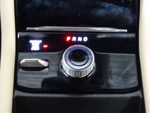 Used 2024 Jeep Grand Cherokee Limited image 41