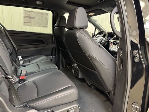 Used 2025 Honda Odyssey Sport-L image 27