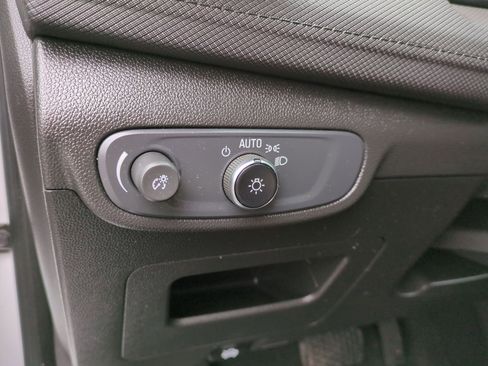 Used 2024 Chevrolet TrailBlazer LS w/ LS Convenience Package image 17