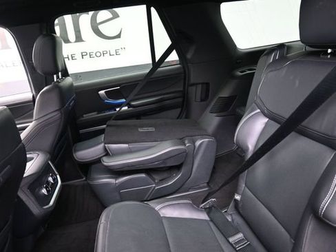 Used 2025 Ford Expedition Platinum w/ Stealth Appearance Package AWD/4WD image 21