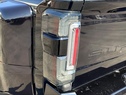 Used 2023 Ford F350 Lariat w/ Lariat Ultimate Package AWD/4WD image 26