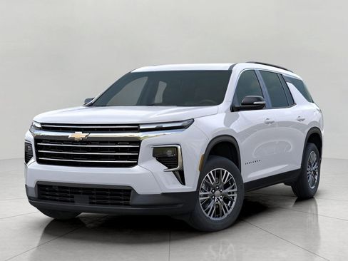New 2026 Chevrolet Traverse LT w/ Driver Confidence Package AWD/4WD image 8