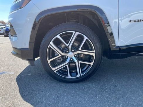 Used 2024 Jeep Compass Limited w/ Elite Group AWD/4WD image 35
