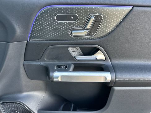 Used 2024 Mercedes-Benz GLB 35 AMG 4MATIC image 19