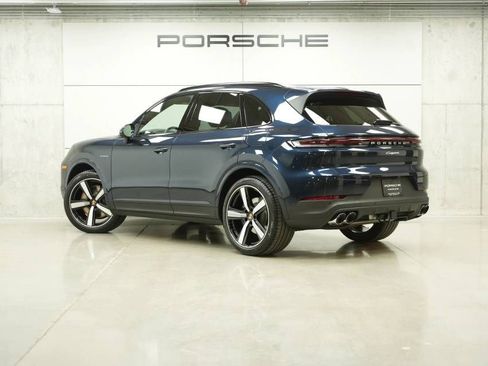 New 2026 Porsche Cayenne E-Hybrid AWD/4WD image 3