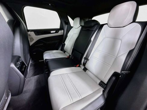 New 2026 Porsche Cayenne S AWD/4WD image 23