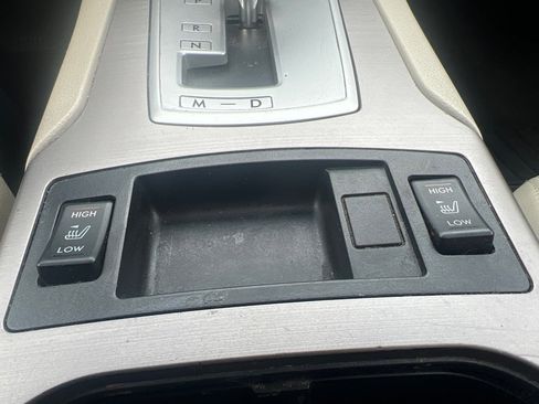 Used 2013 Subaru Legacy 2.5i Limited AWD/4WD image 24