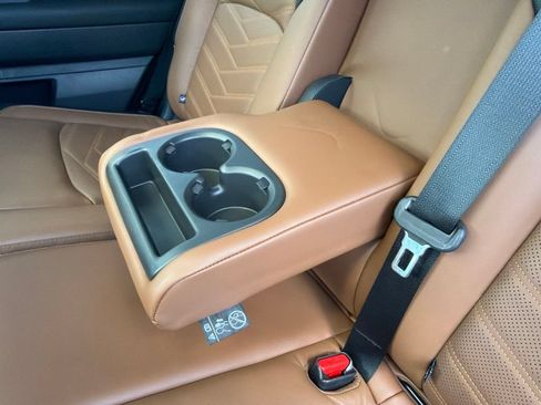 Used 2024 Nissan Pathfinder Platinum w/ Cargo Package AWD/4WD image 27