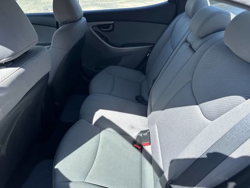 Used 2011 Hyundai Elantra GLS FWD image 12