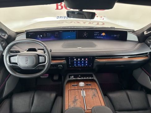 New 2025 Lincoln Navigator Black Label image 9