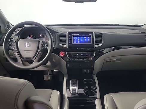 Certified 2017 Honda Pilot Touring image 25