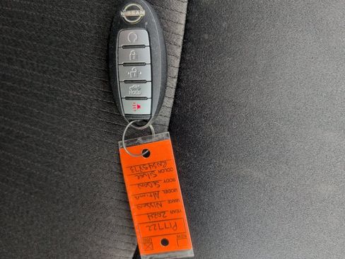 Used 2024 Nissan Altima 2.5 SV FWD image 35
