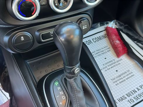 Used 2020 FIAT 500L Pop image 18