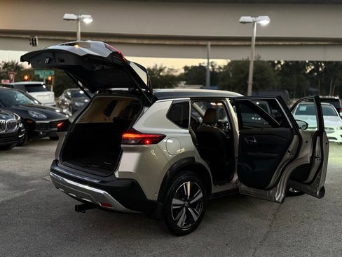 Used 2021 Nissan Rogue Platinum image 29