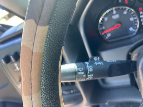 Used 2018 Chevrolet Silverado 1500 Custom w/ Custom Convenience Package AWD/4WD image 20