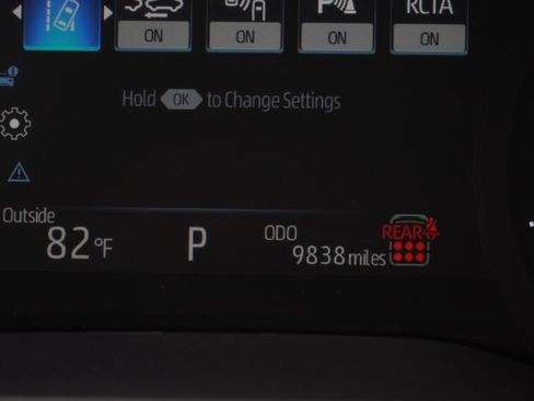 Used 2025 Toyota Sienna XLE FWD image 36