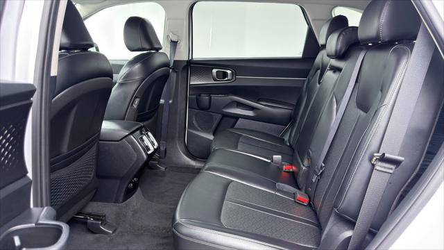 Used 2022 Kia Sorento S FWD image 16