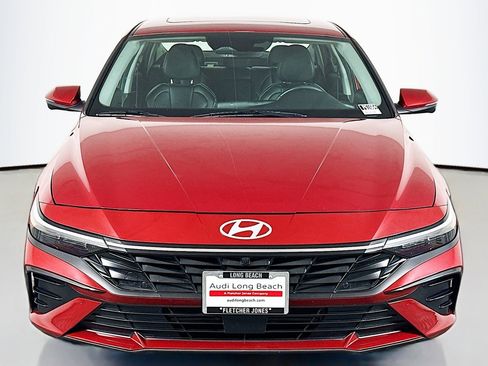 Used 2024 Hyundai Elantra Limited image 2